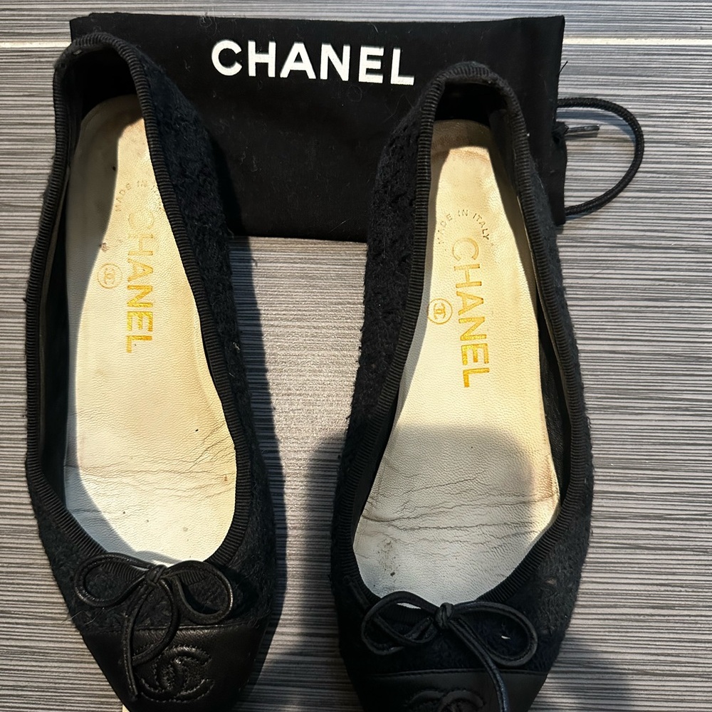 CHANEL Interlocking CC Logo Tweed Ballet Flats - Picture 8 of 8